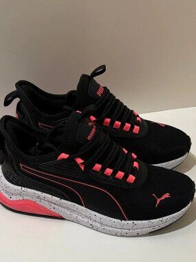 Super Stylish Puma Amplifier Black & Pink Speckled Running Shoes
